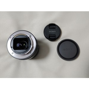 SONY Sonnar FE 55mm F1.8 ZA (SEL55F18Z) & B+W 49mm 007 CLEAR MRC nano